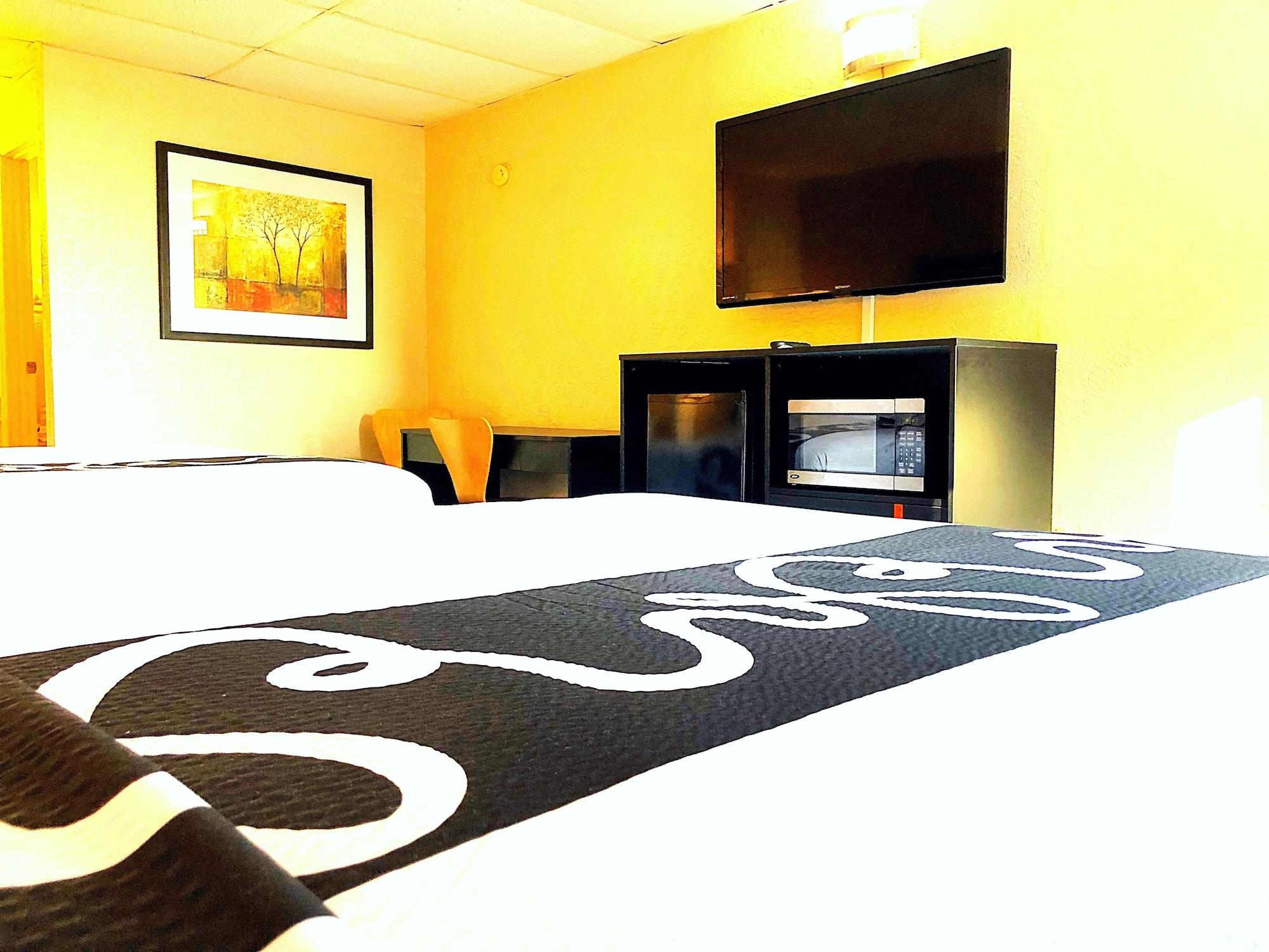 גדסדן Rodeway Inn מראה חיצוני תמונה