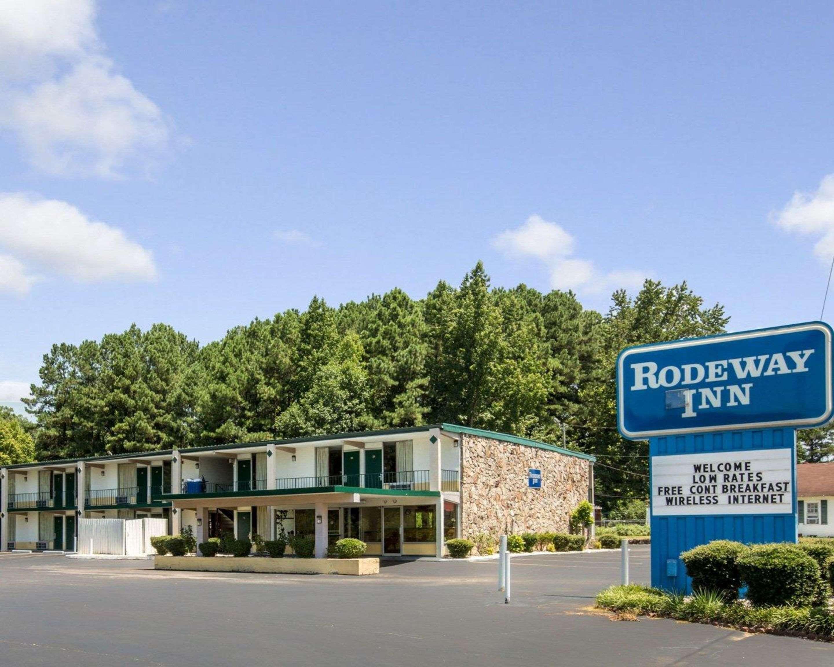 גדסדן Rodeway Inn מראה חיצוני תמונה